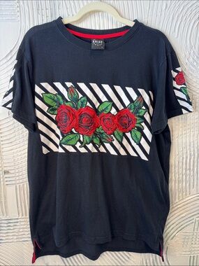 KRISP Black Short Sleeve Tee with Red Rose Graphic N0534
